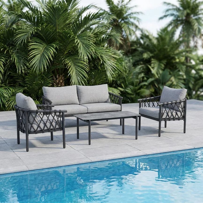 Aménager une terrasse : des mètres carrés aux meubles