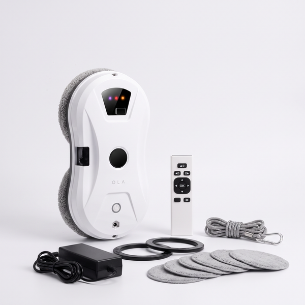 OLA Brume, robot lave-vitre à deux disques, avec sa télécommande, son adaptateur, sa corde de sécurité et ses chiffons en microfibre
